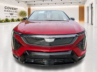 Certified 2025 Cadillac Optiq Sport 1 w/ LPO, Floor Liner Package AWD/4WD video 3