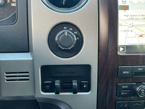 Used 2012 Ford F150 Lariat w/ Lariat Chrome Pkg image 26