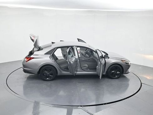 Used 2023 Hyundai Elantra Blue FWD image 42