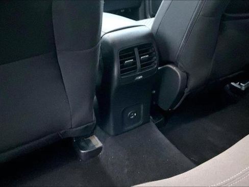 Certified 2022 Ford Escape SE AWD/4WD image 32