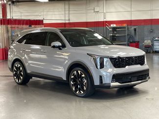 Used 2025 Kia Sorento SX FWD video 2