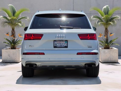 Used 2018 Audi Q7 3.0T Premium Plus w/ Premium Plus Package AWD/4WD image 5