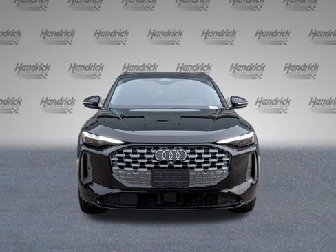 New 2025 Audi Q5 Prestige image 3