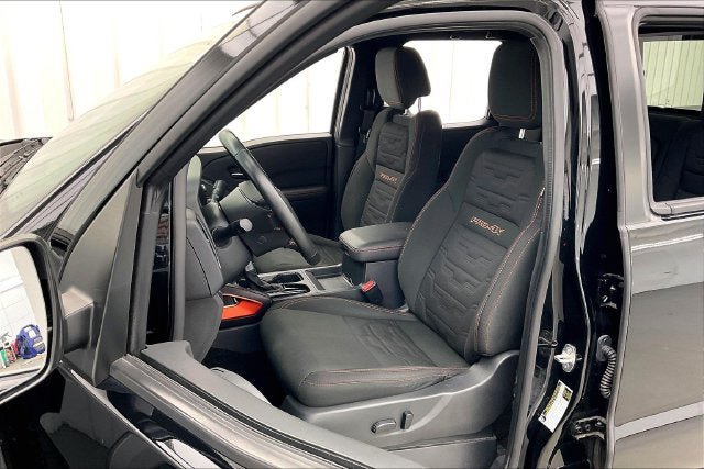 Used 2023 Nissan Frontier PRO-4X w/ Technology Package AWD/4WD image 8