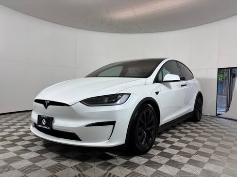 Used 2023 Tesla Model X AWD/4WD image 3