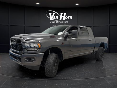 Used 2022 RAM 2500 Big Horn w/ Night Edition AWD/4WD image 3