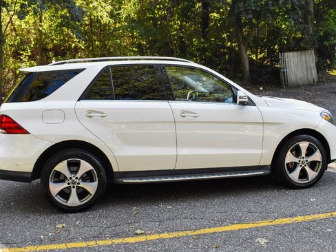 Used 2018 Mercedes-Benz GLE 350 w/ Premium 1 Package image 8