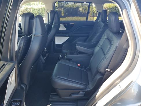 Used 2025 Lincoln Aviator Reserve w/ Equipment Group 201A AWD/4WD image 11