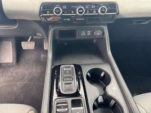 Used 2023 Honda Pilot LX image 19