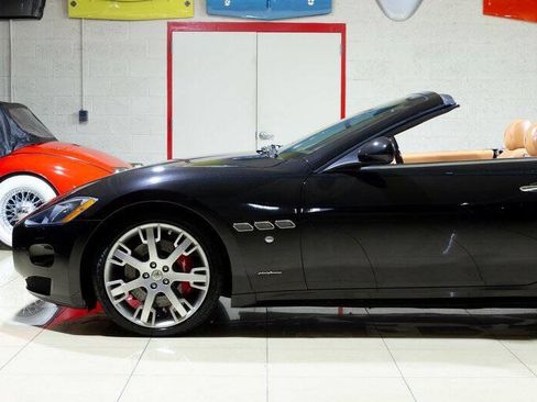 Used 2015 Maserati GranTurismo Convertible RWD image 5
