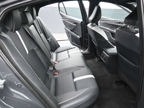 Used 2026 Toyota Camry SE FWD image 2