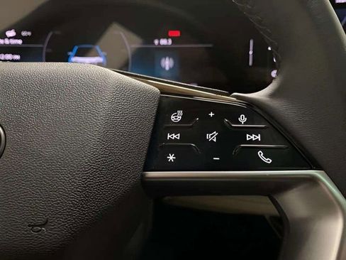 Used 2025 Audi Q6 e-tron Premium Plus w/ Premium Plus image 12