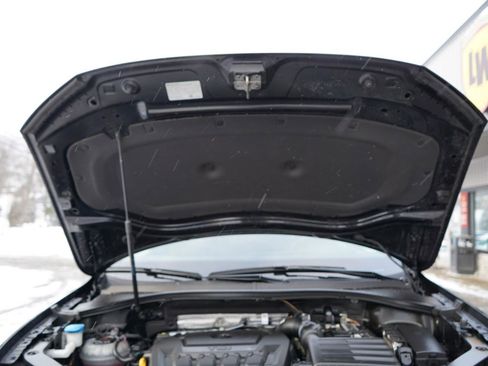 Used 2022 Volkswagen Tiguan SE R-Line image 93