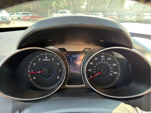 Used 2016 Hyundai Veloster w/ Option Group 02 image 19