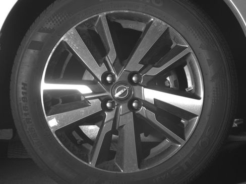 Used 2025 Nissan Versa SV FWD image 13