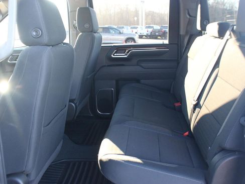 Used 2025 Chevrolet Silverado 2500 LT w/ Convenience Package image 37