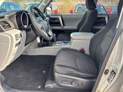 Used 2013 Toyota 4Runner Trail image 7