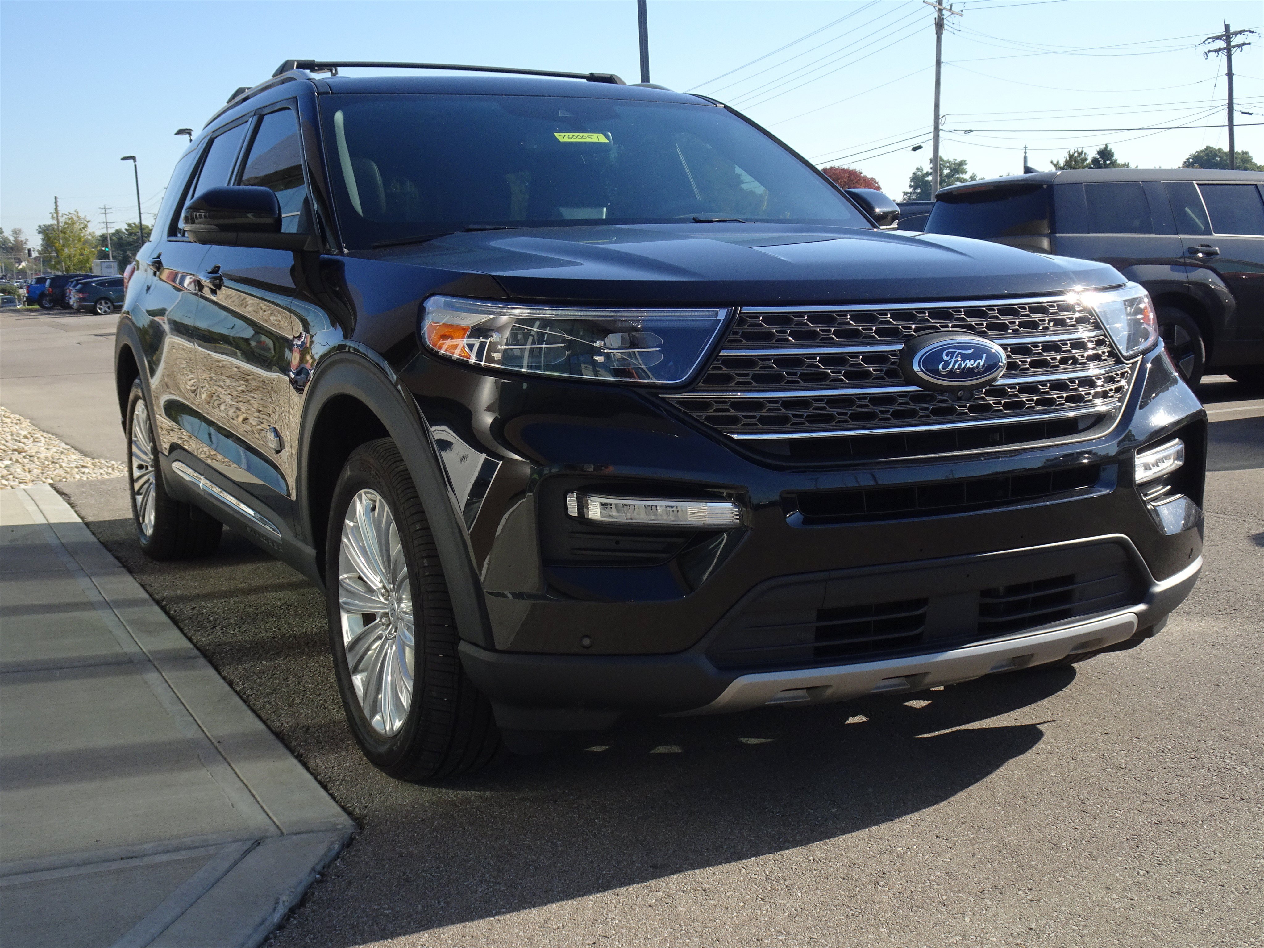 Used 2022 Ford Explorer King Ranch w/ Technology Package AWD/4WD image 6
