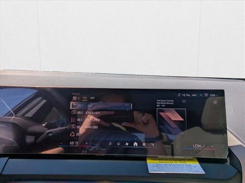 Used 2025 BMW X3 xDrive30i w/ Premium Package image 12