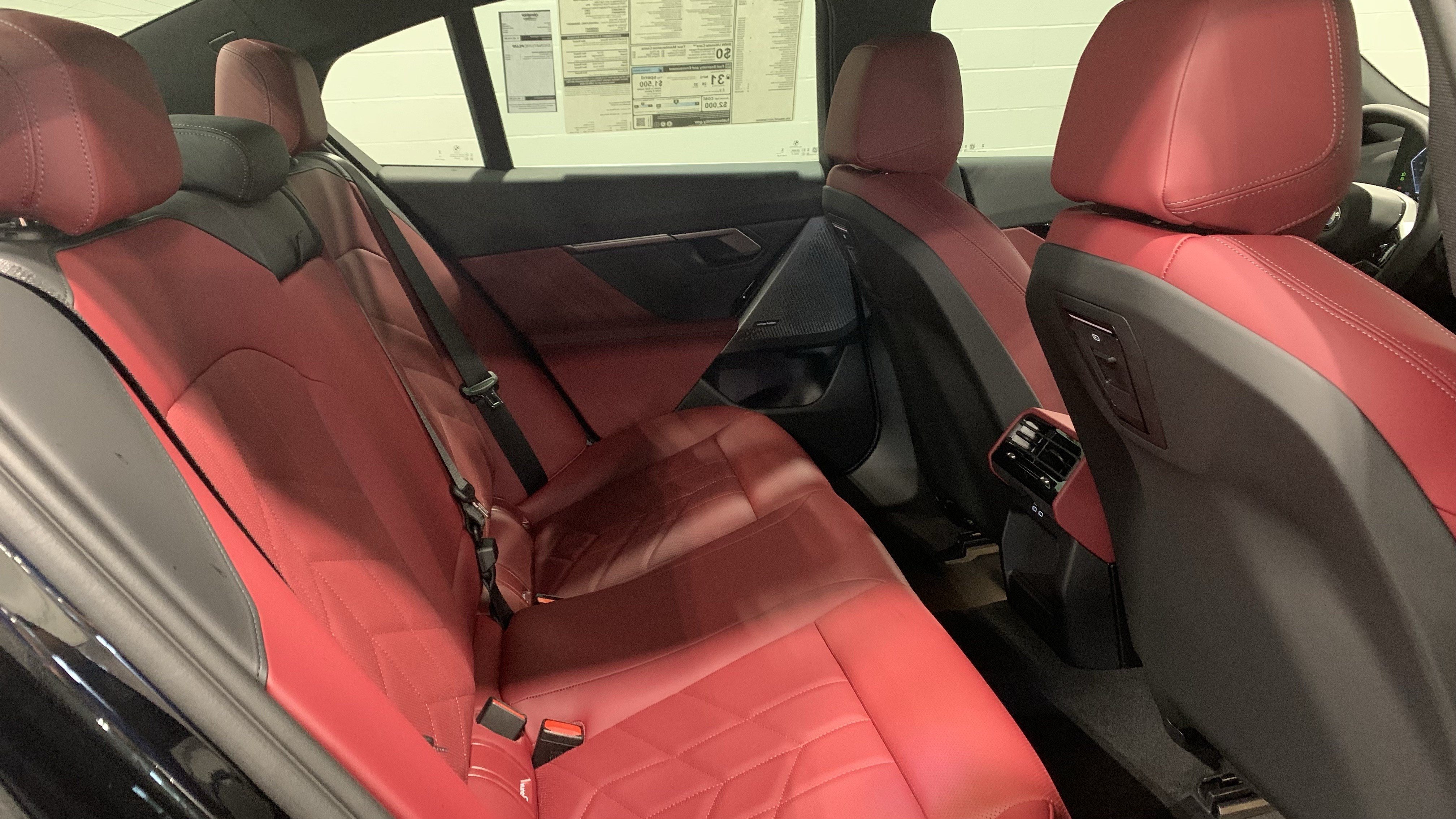 Used 2026 BMW 530i w/ Premium Package RWD image 27