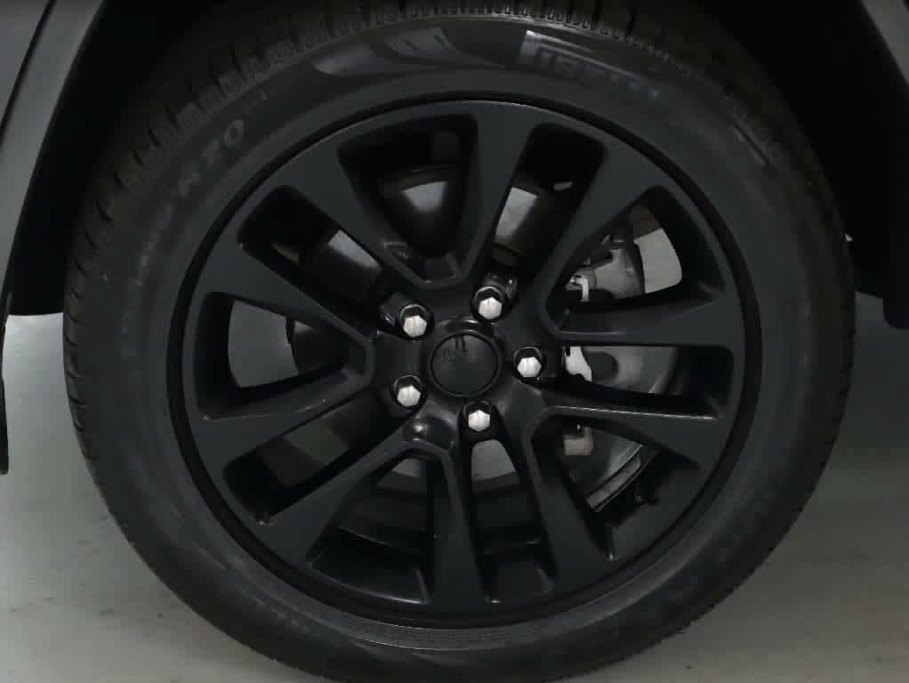 Used 2018 Jeep Grand Cherokee Altitude AWD/4WD image 36