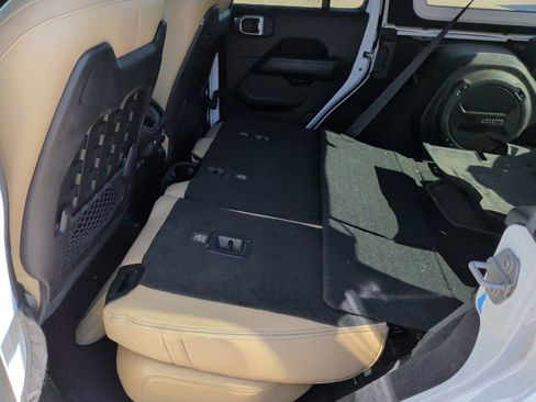 Used 2018 Jeep Wrangler Unlimited Rubicon image 42