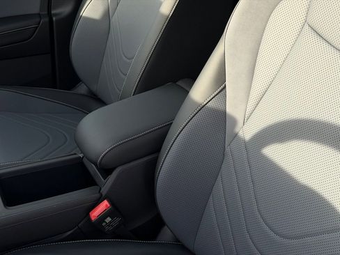 New 2026 Volkswagen Tiguan SE image 25