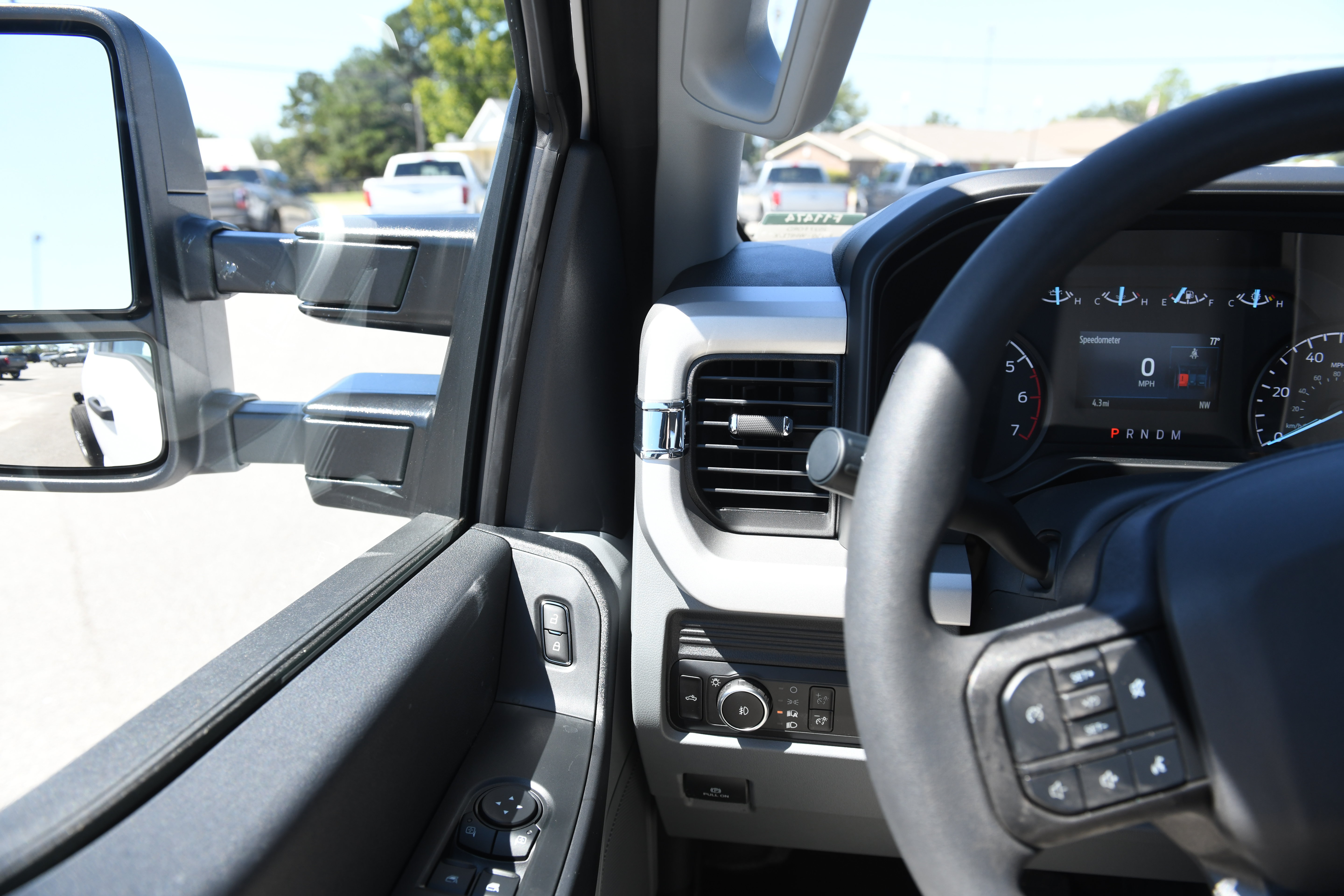 New 2027 Ford F250 XL w/ XL Chrome Package RWD image 17