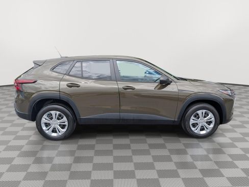 Used 2024 Chevrolet Trax LS FWD image 6