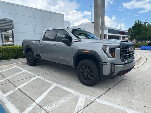 Used 2024 GMC Sierra 2500 AT4 w/ AT4 Premium Plus Package AWD/4WD image 4
