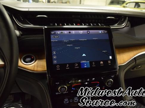 Used 2024 Jeep Grand Cherokee Summit image 21