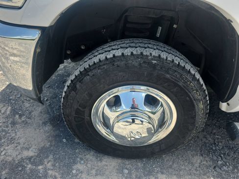 Used 2017 RAM 3500 Tradesman w/ Power & Remote Entry Group AWD/4WD image 13