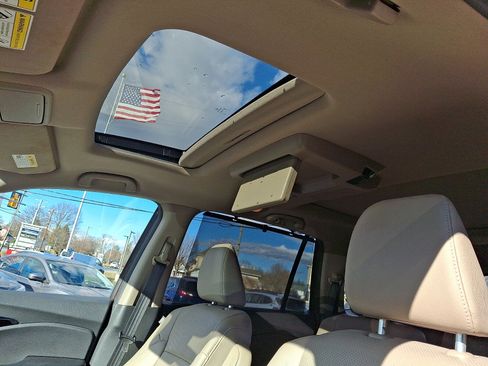 Used 2019 Honda Pilot Elite image 15