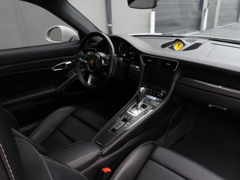 Used 2018 Porsche 911 Turbo S image 79