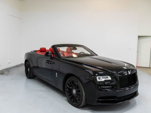 Used 2020 Rolls-Royce Dawn RWD image 1