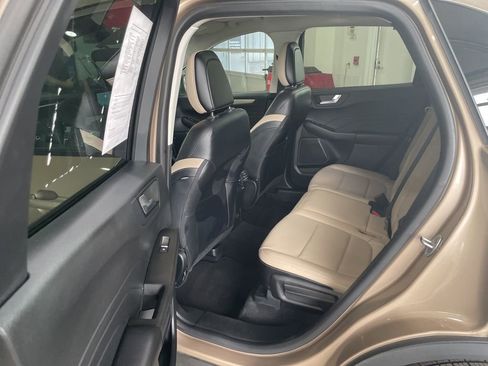 Used 2021 Ford Escape SEL AWD/4WD image 13