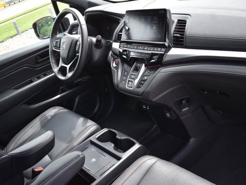 Used 2025 Honda Odyssey Sport-L image 13