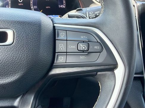 Used 2024 Jeep Grand Cherokee Altitude AWD/4WD image 39