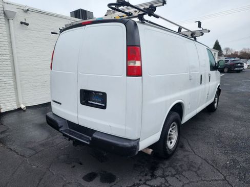 Used 2017 Chevrolet Express 2500 image 5