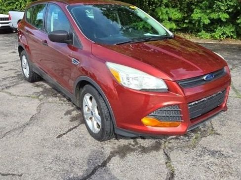 Used 2015 Ford Escape S FWD image 3