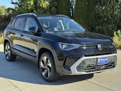 New 2025 Volkswagen Taos SE