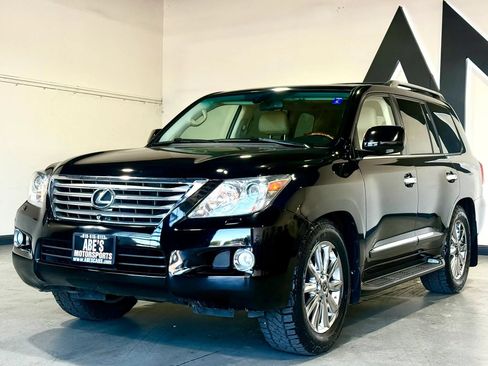 Used 2011 Lexus LX 570 4WD w/ Luxury Pkg image 1
