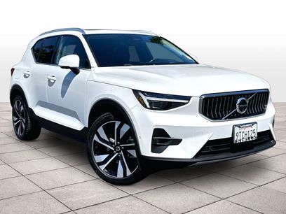 Used 2025 Volvo XC40 B5 Ultra w/ Climate Package