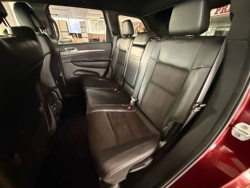 Used 2019 Jeep Grand Cherokee Altitude image 15