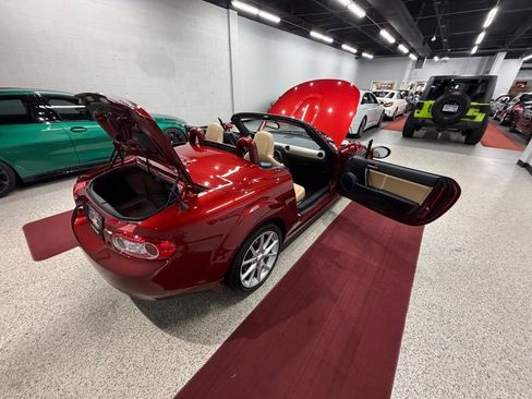 Used 2010 MAZDA MX-5 Miata Grand Touring w/ Premium Pkg RWD image 52