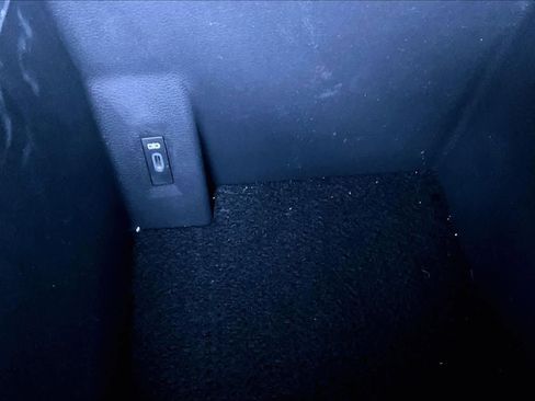 Used 2023 Volkswagen Atlas SEL image 35