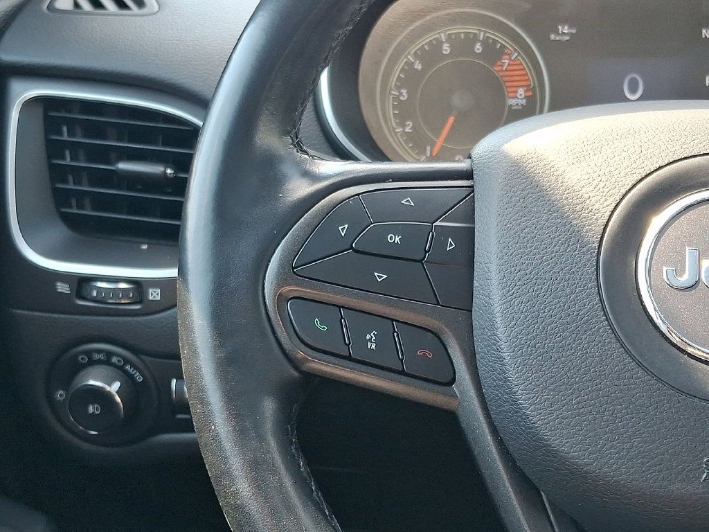 Used 2021 Jeep Cherokee Trailhawk w/ Sun, Sound & Nav Group AWD/4WD image 24