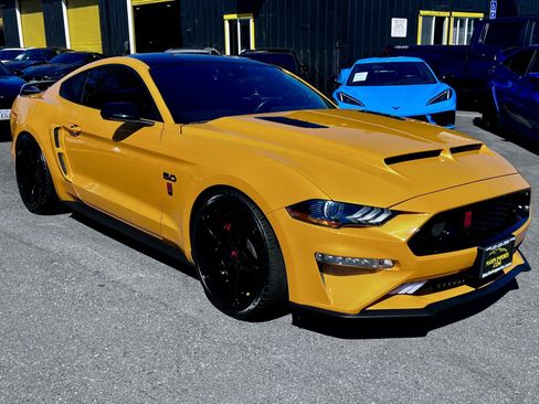 Used 2022 Ford Mustang GT w/ Equipment Group 301A RWD image 4