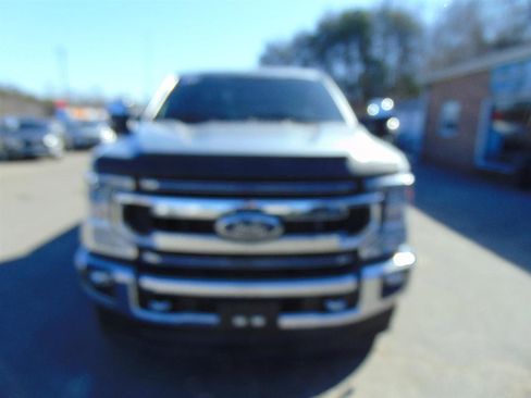 Used 2022 Ford F250 XLT w/ XLT Premium Package image 2