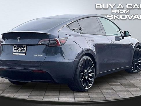 Used 2022 Tesla Model Y Performance AWD/4WD image 13